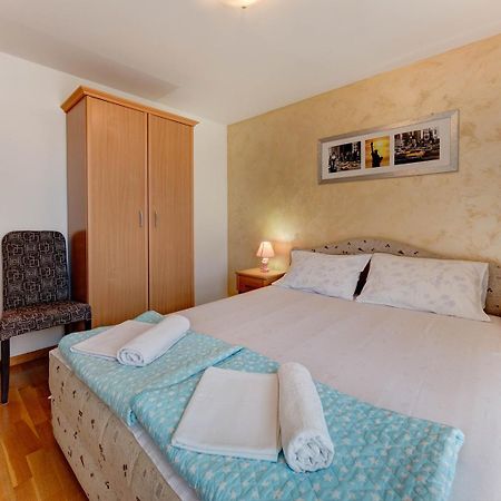 Disney Apartments Budva Buitenkant foto