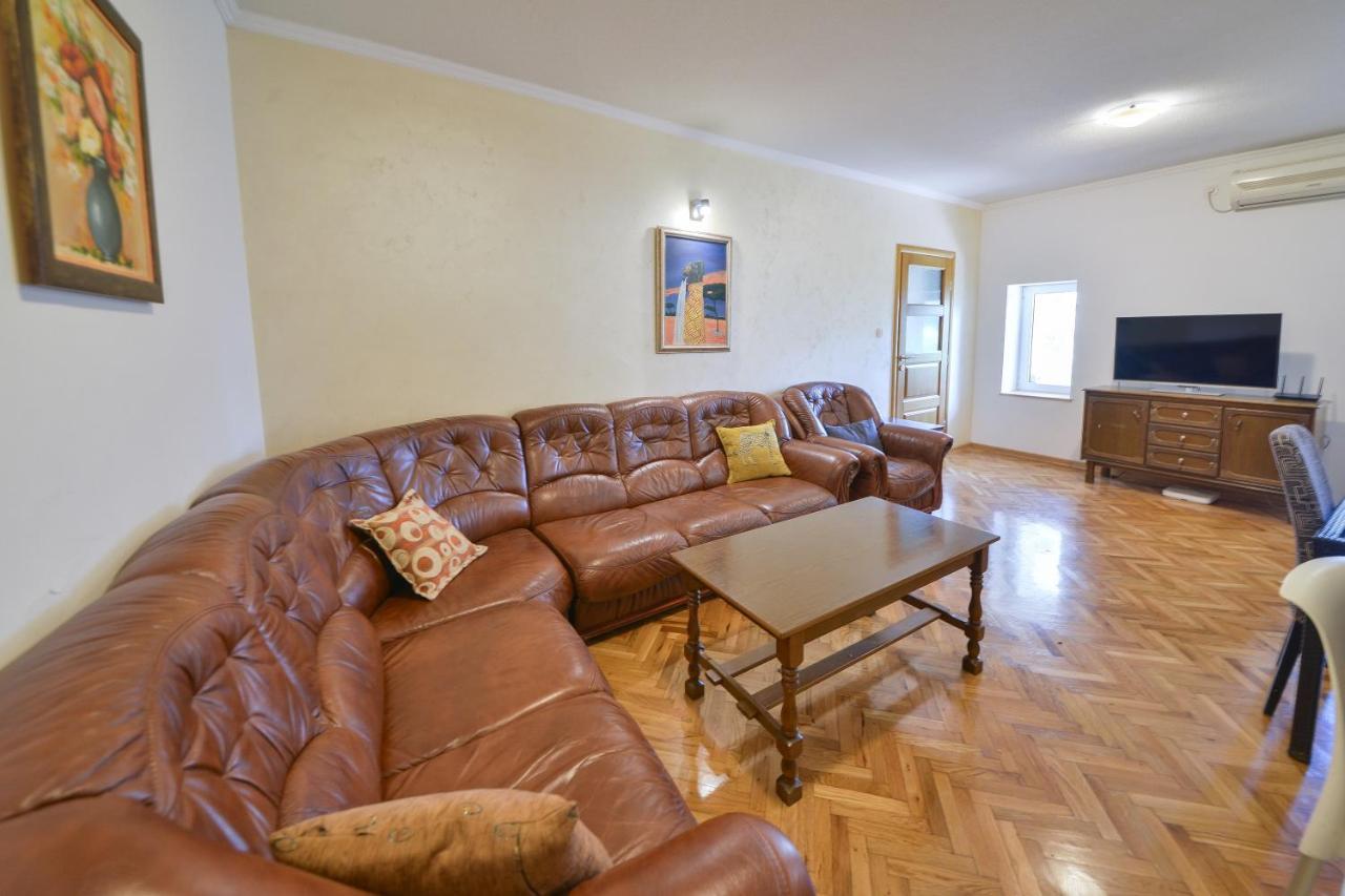 Disney Apartments Budva Buitenkant foto