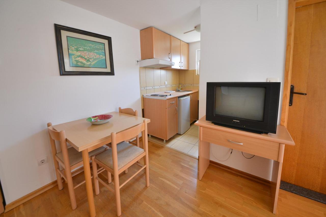 Disney Apartments Budva Buitenkant foto