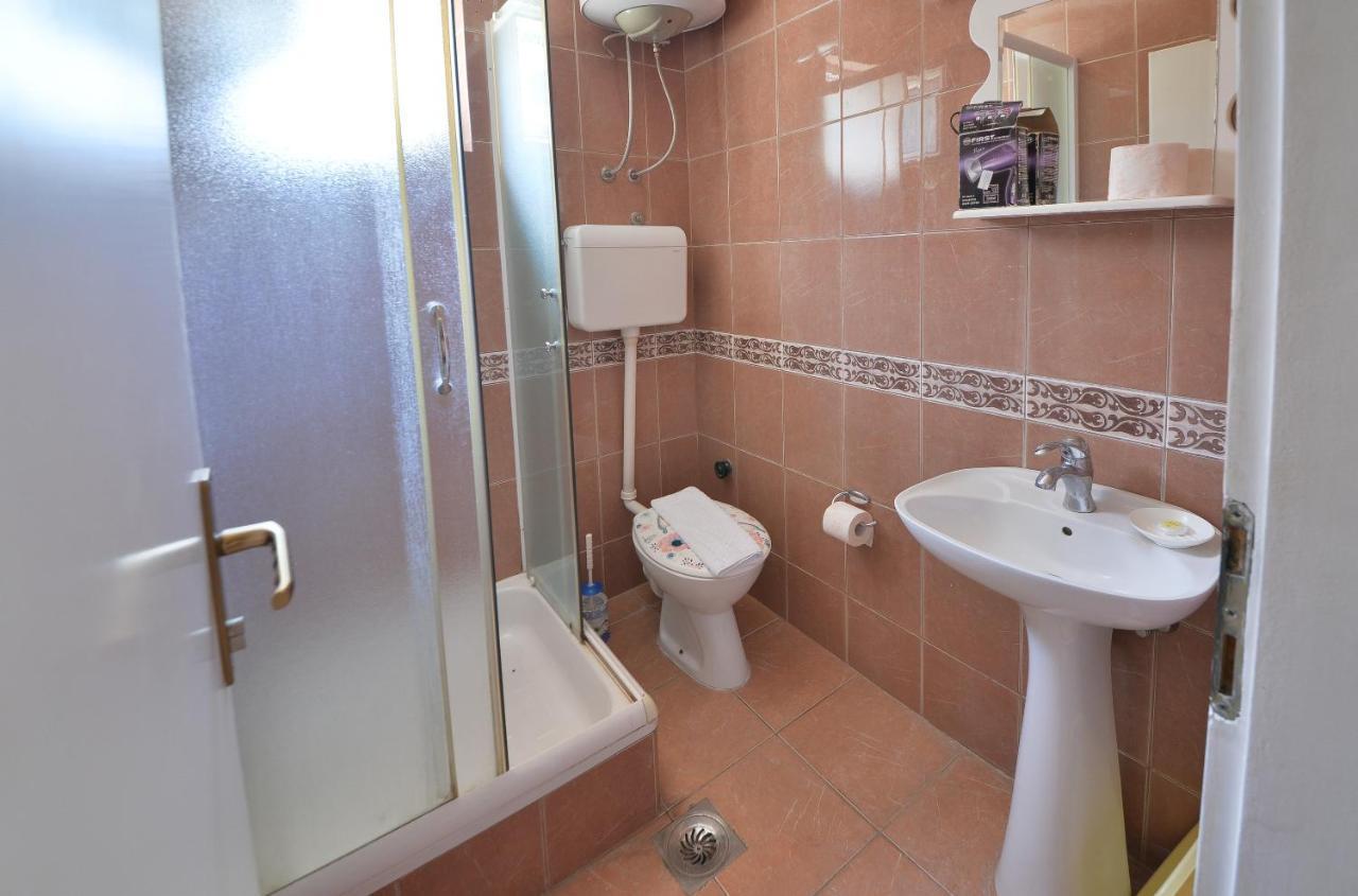 Disney Apartments Budva Buitenkant foto