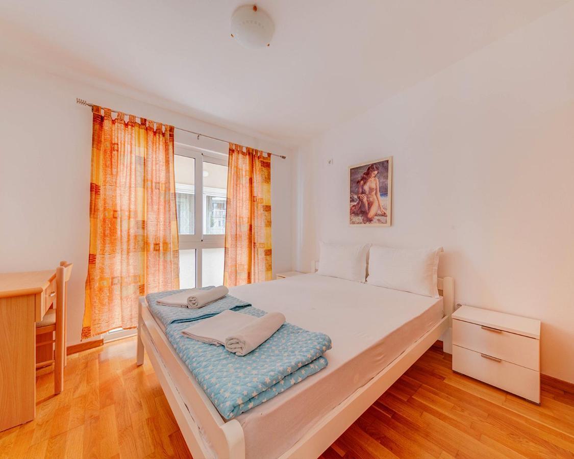 Disney Apartments Budva Buitenkant foto