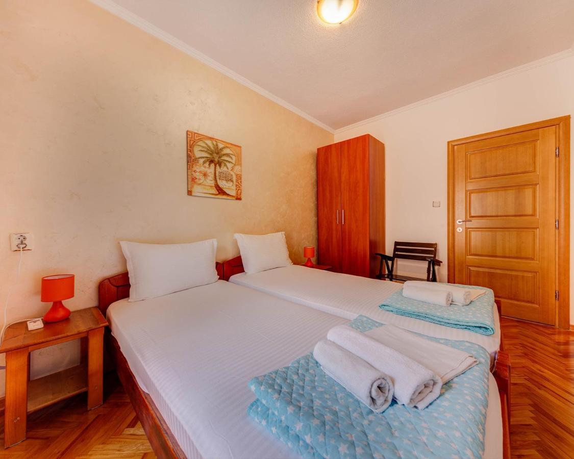 Disney Apartments Budva Buitenkant foto