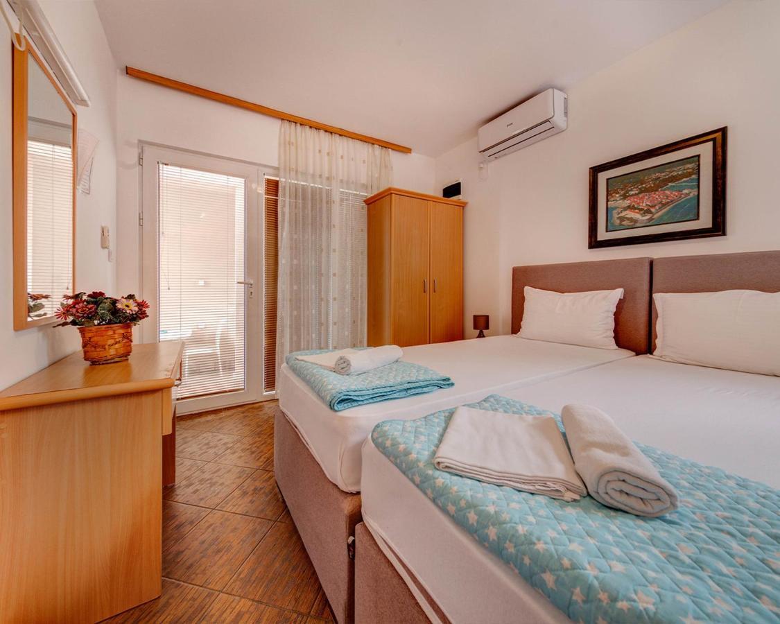 Disney Apartments Budva Buitenkant foto